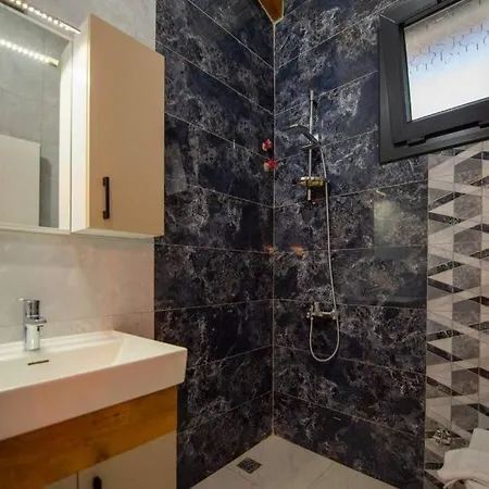 Vaha 2 / Seydikemer Hotell